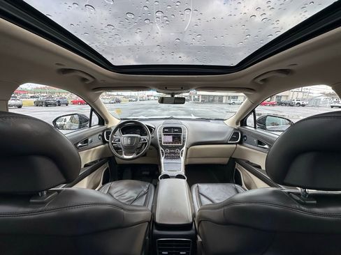 Used 2019 Lincoln Nautilus Reserve image 10