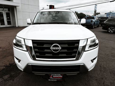 Used 2023 Nissan Armada SL w/ Captain's Chairs Package AWD/4WD image 2