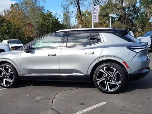 New 2026 Chevrolet Equinox EV LT image 6