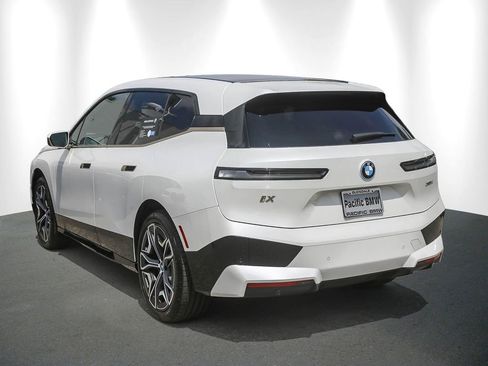 Certified 2024 BMW iX xDrive50 w/ Premium Package AWD/4WD image 4