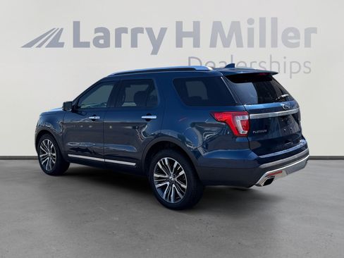 Used 2016 Ford Explorer Platinum AWD/4WD image 3