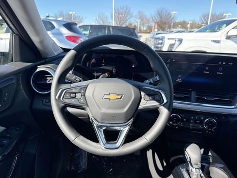 New 2026 Chevrolet Trax LT w/ Driver Confidence Package image 15