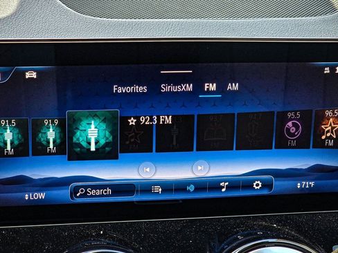 New 2026 Mercedes-Benz GLB 250 4MATIC image 15