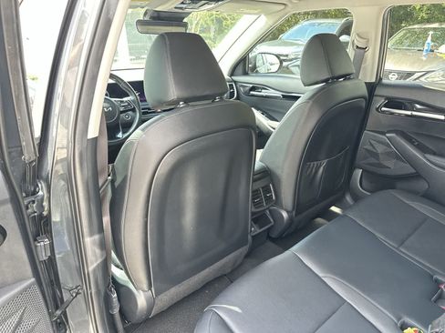 Used 2024 Kia Seltos EX FWD image 18