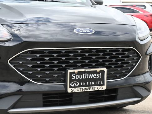 Used 2022 Ford Escape SE FWD image 24