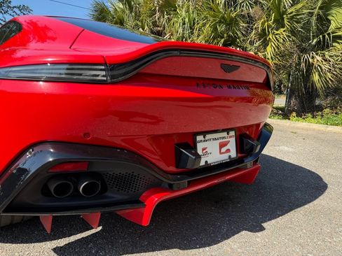 Used 2022 Aston Martin V8 Vantage Coupe RWD image 8