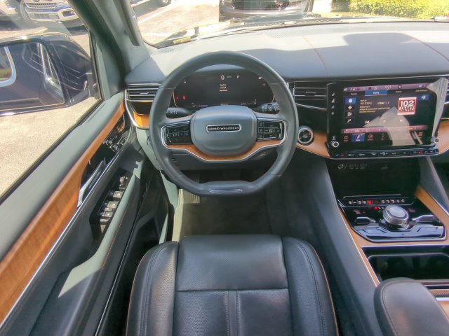 Used 2023 Jeep Grand Wagoneer L Series II AWD/4WD image 19