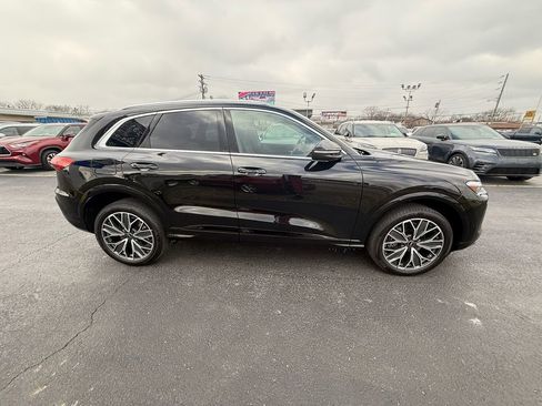 Used 2025 Audi Q5 Premium Plus w/ Premium Plus image 2