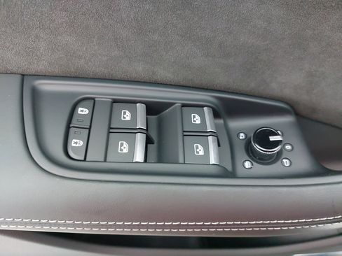 Used 2022 Audi RS Q8 image 30