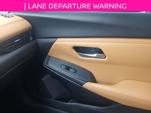 Used 2024 Nissan Sentra SV w/ SV Premium Package image 14