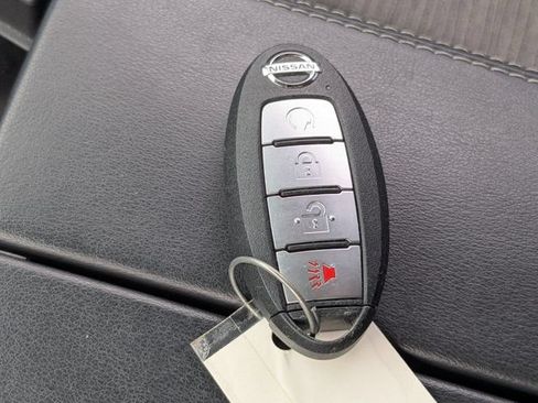 Used 2021 Nissan Rogue SV AWD/4WD image 29