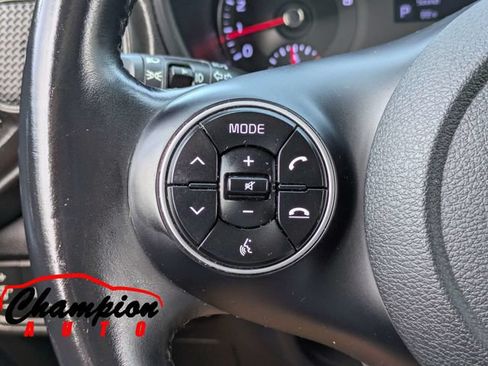 Used 2020 Kia Soul GT-Line FWD image 26