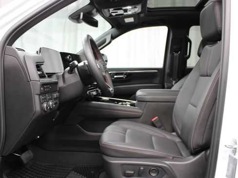 Used 2026 Chevrolet Suburban RST w/ Comfort Package AWD/4WD image 12