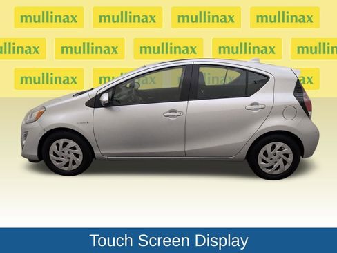 Used 2016 Toyota Prius C Three image 9