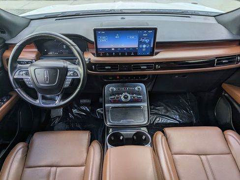 Certified 2023 Lincoln Nautilus Reserve w/ Equipment Group 201A image 17