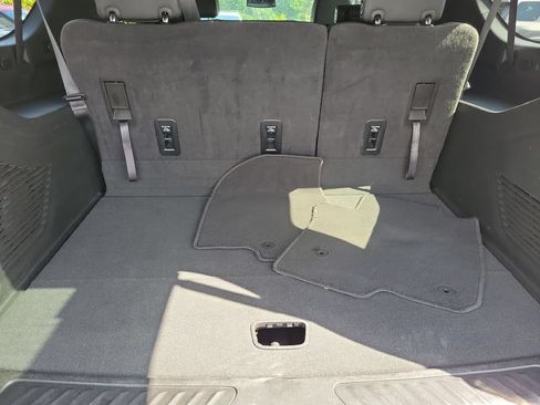 Used 2024 Chevrolet Suburban LT AWD/4WD image 13