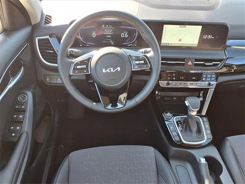 New 2026 Kia Seltos S image 4