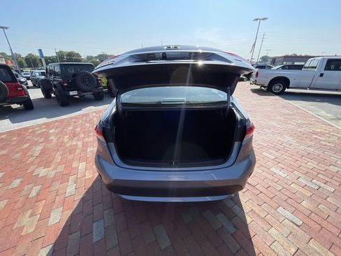 Used 2022 Toyota Corolla LE FWD image 31