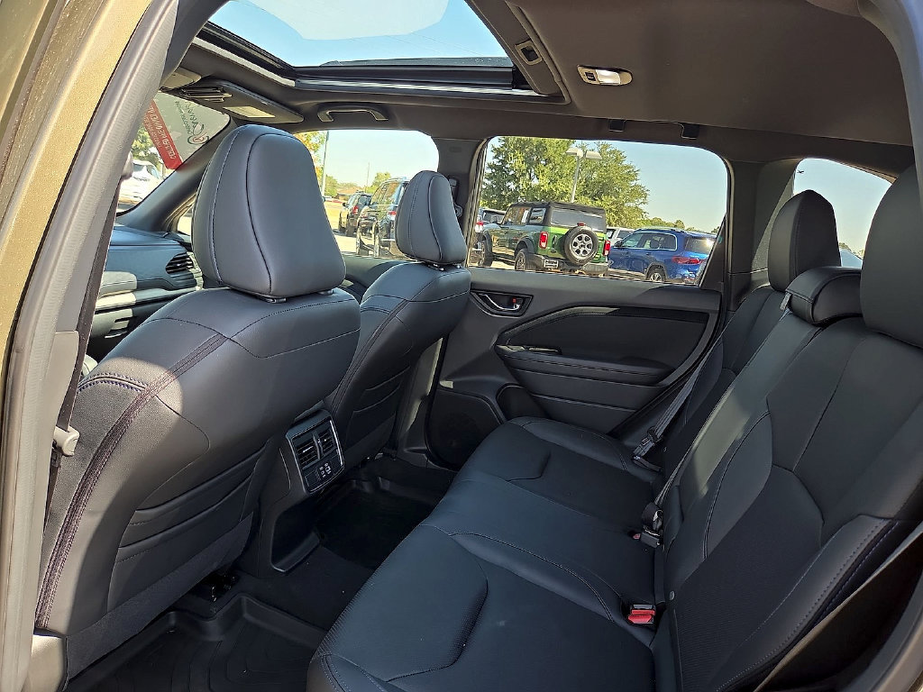 Used 2025 Subaru Forester Limited AWD/4WD image 13