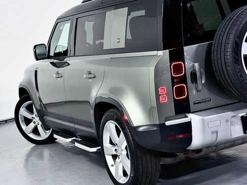 Used 2020 Land Rover Defender 110 First Edition image 13