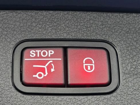 New 2026 Mercedes-Benz GLB 250 4MATIC image 23