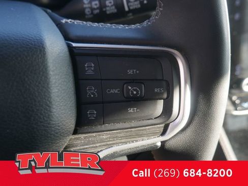 Used 2023 Jeep Wagoneer L Series II image 29