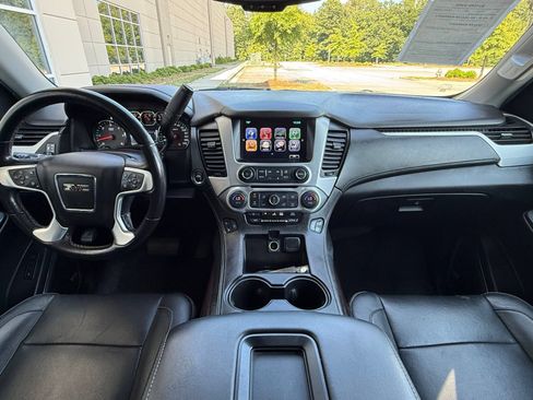 Used 2018 GMC Yukon XL SLT AWD/4WD image 23