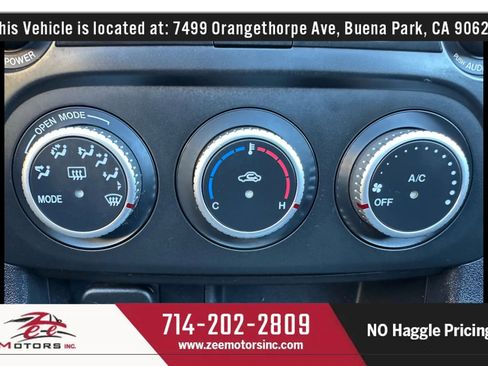 Used 2013 MAZDA MX-5 Miata Sport image 28