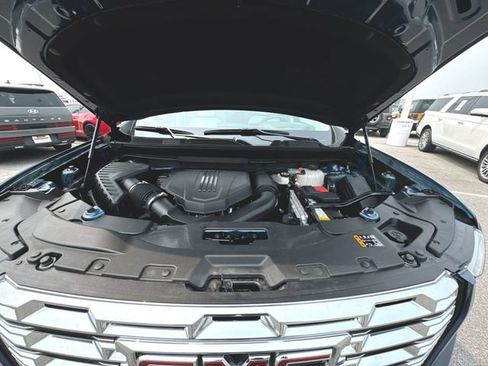 Used 2024 GMC Acadia Denali AWD/4WD image 30