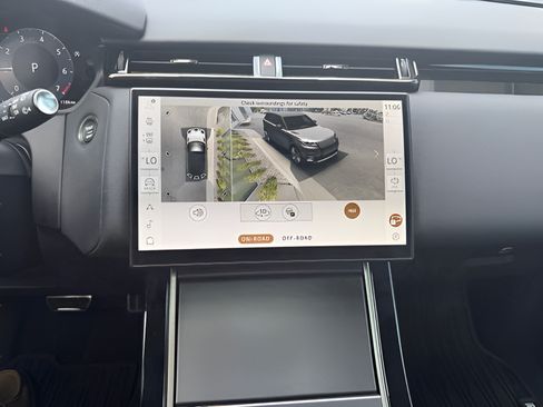 Used 2025 Land Rover Range Rover Velar Dynamic SE AWD/4WD image 19