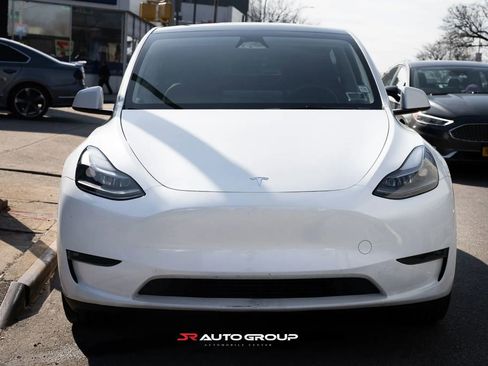 Used 2024 Tesla Model Y Long Range image 2