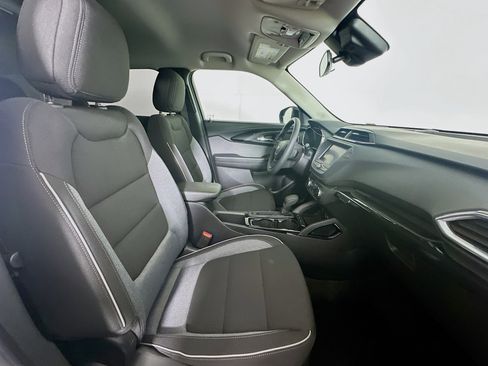 Used 2023 Chevrolet TrailBlazer LT image 29