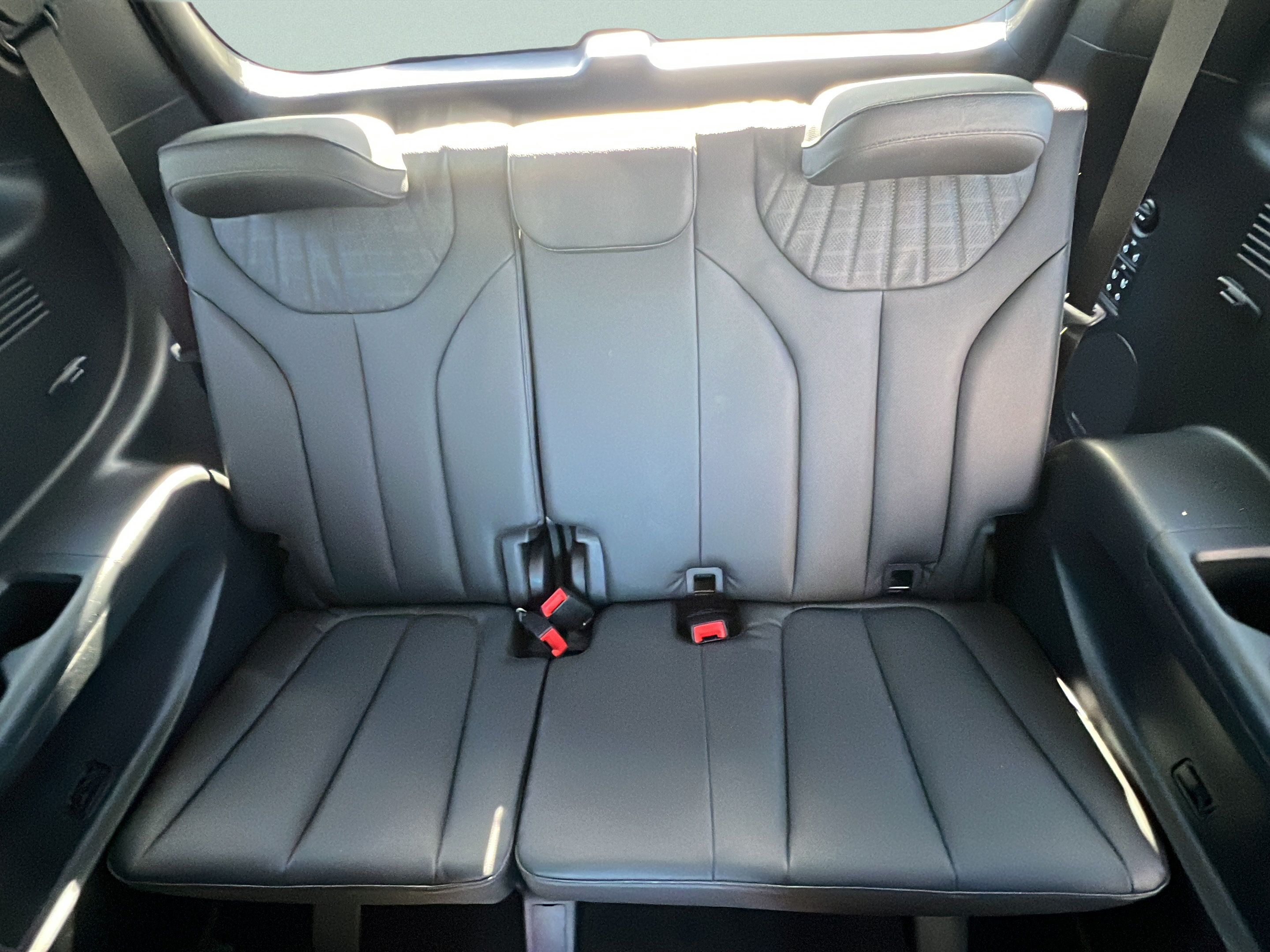 Used 2023 Hyundai Palisade Limited FWD image 11