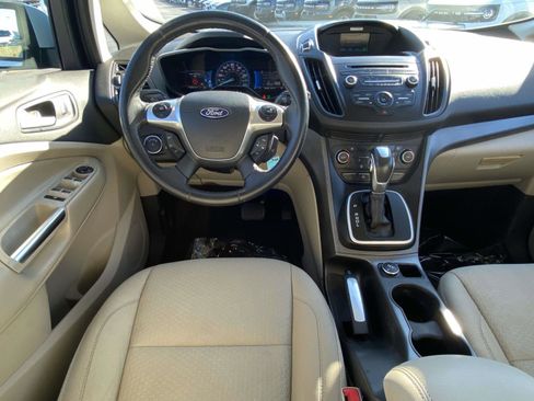Used 2017 Ford C-MAX SE image 9