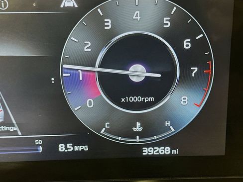 Certified 2024 Kia Carnival SX Prestige image 5