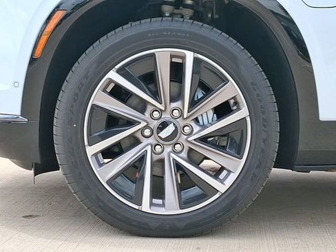 New 2026 Cadillac Vistiq Sport image 34