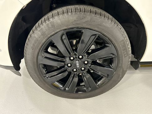 Used 2022 Lincoln Navigator L Reserve AWD/4WD image 8