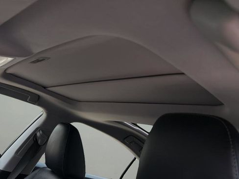 Used 2016 Lexus ES 350 w/ Luxury Package w/Wood Trim FWD image 12
