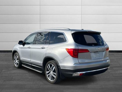 Used 2017 Honda Pilot Touring image 3