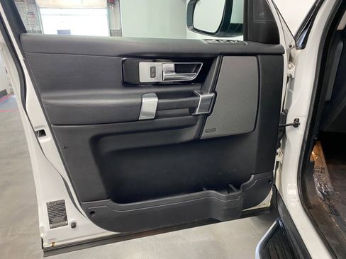 Used 2016 Land Rover LR4 HSE AWD/4WD image 24