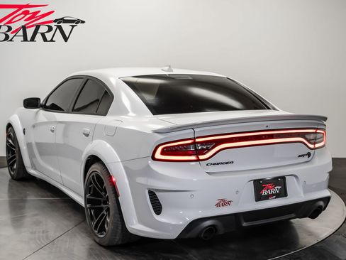 Used 2022 Dodge Charger SRT Hellcat w/ Harman/Kardon Audio Group image 11