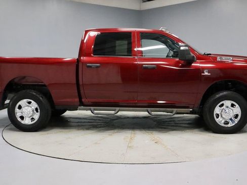 Used 2024 RAM 2500 Tradesman w/ Chrome Appearance Group AWD/4WD image 11