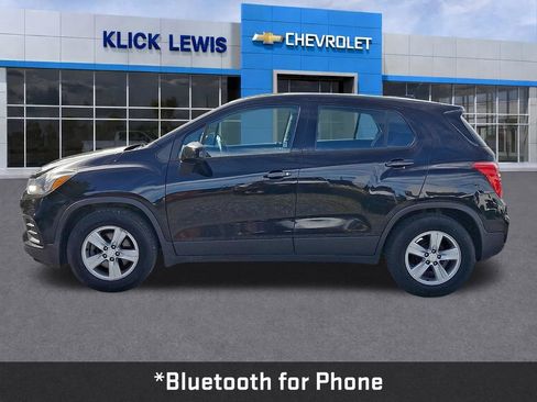 Used 2019 Chevrolet Trax LS FWD image 4
