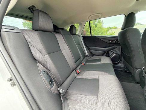 Used 2024 Subaru Outback Premium AWD/4WD image 18