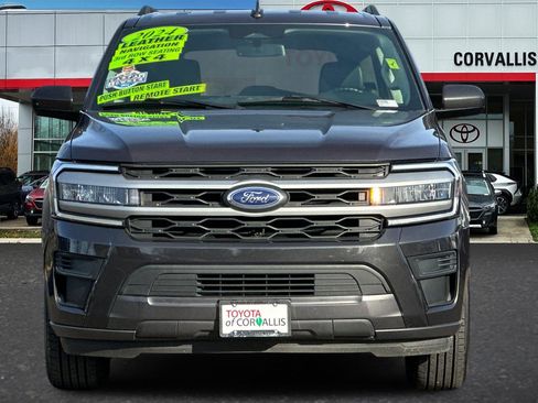 Used 2024 Ford Expedition XLT image 9