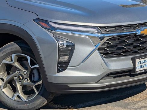 New 2026 Chevrolet Trax LT image 3