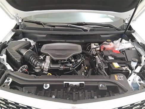 Used 2025 Cadillac XT5 Premium Luxury image 11