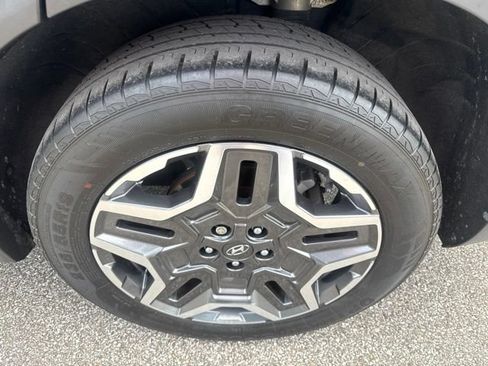 Used 2022 Hyundai Santa Fe Limited w/ Cargo Package FWD image 12