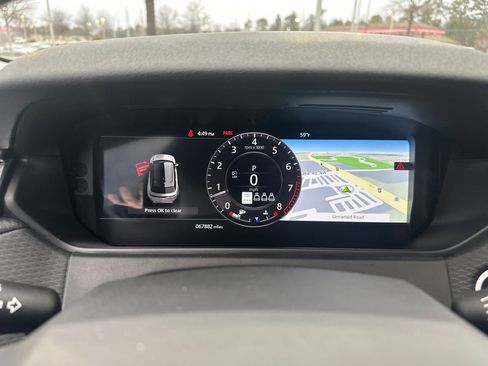 Used 2019 Land Rover Range Rover Velar S image 27