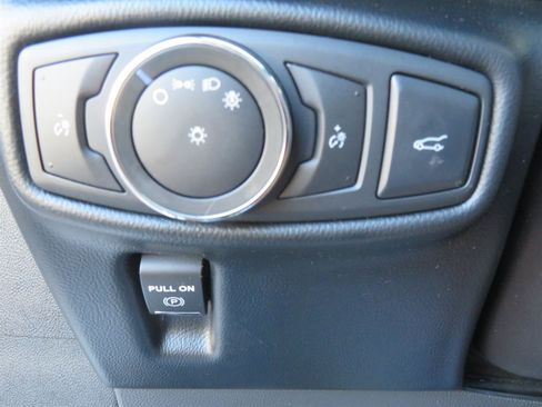 Used 2017 Lincoln MKX Reserve w/ Driver Assistance Package image 19